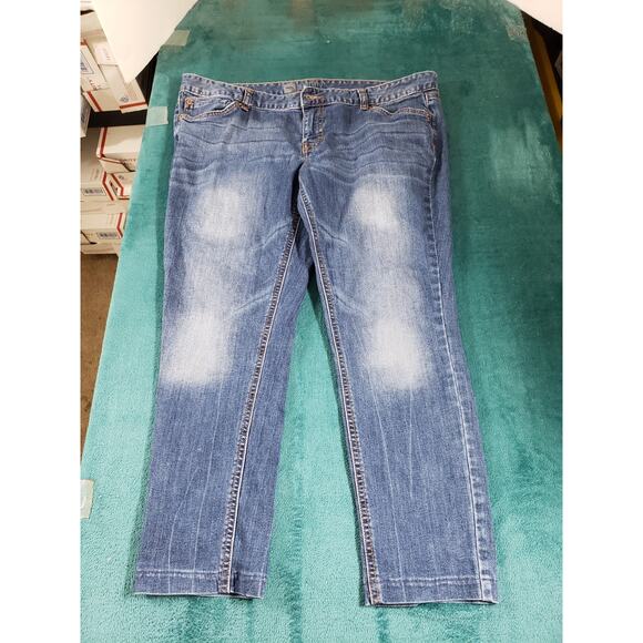 Mossimo Jeans Size 16 Short Womens Blue Stretch Denim Pants Mid Rise Skinny - Picture 2 of 11